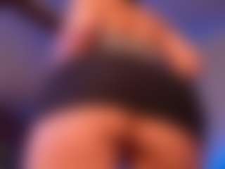 renataa-black's Live Sex Cam Show