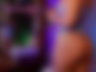 renataa-black MILF webcam performer live streaming