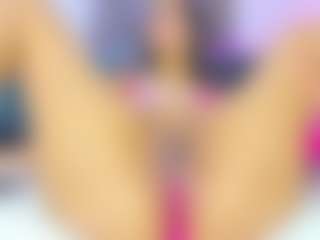 roxanna-0's Live Sex Cam Show