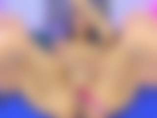 roxanna-0's Live Sex Cam Show