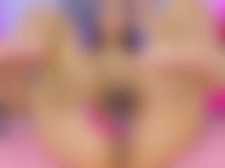 roxanna-0's Live Sex Cam Show