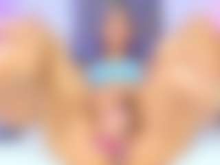 roxanna-0's Live Sex Cam Show