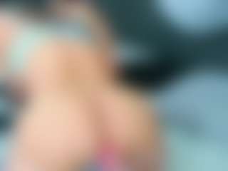 Live cam show with Victoria Queen - Tease Mature on Camsoda