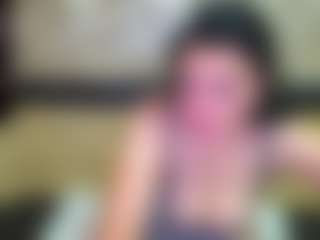 Yanisa23's Live Sex Cam Show