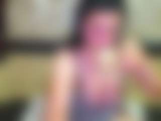 Live cam show with Yanisa23 - Hidden Cam on Mixed Magazine Live