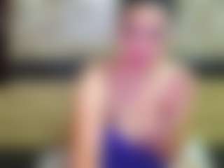 Live cam show with Yanisa23 - Living Room on StripNow