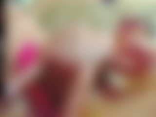 Live cam show with Yanisa23 - Bikini on CamClone