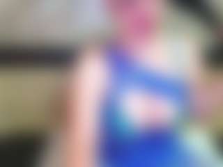 Live cam show with Yanisa23 - Living Room on CamClone