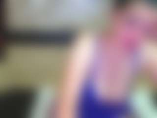 Live cam show with Yanisa23 - Hidden Cam on Dolls Live