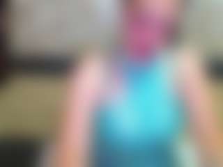 Live cam show with Yanisa23 - Living Room on Hubzter Live