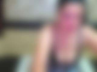 Live cam show with Yanisa23 - Flashing on CamClone