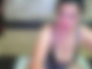 Live cam show with Yanisa23 - Hidden Cam on luckytryst.com