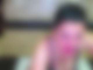 Live cam show with Yanisa23 - Blue Eyes on livesuperchat.net