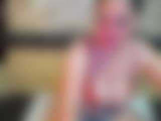Live cam show with Yanisa23 - Solo on Camsoda