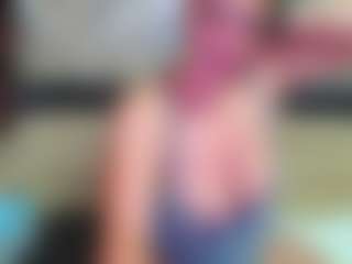 Yanisa23's Live Sex Cam Show