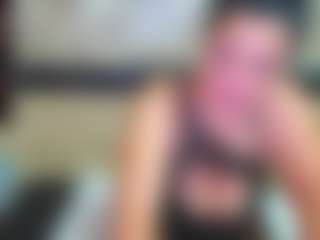 Live cam show with Yanisa23 - Blue Eyes on Camsoda
