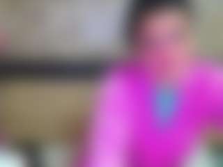 Live cam show with Yanisa23 - Smoking on boobsie.com