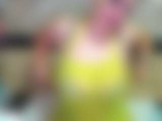 Live cam show with Yanisa23 - Hidden Cam on Camsoda