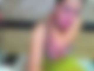 Live cam show with Yanisa23 - Hidden Cam on Dare Cams