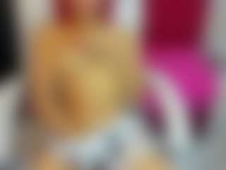 Live cam show with ArianaFire - Facial on Camsoda