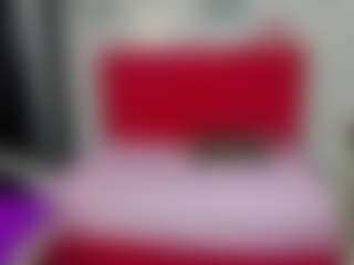 Live cam show with ArianaFire - Black Petite on livesuperchat.net