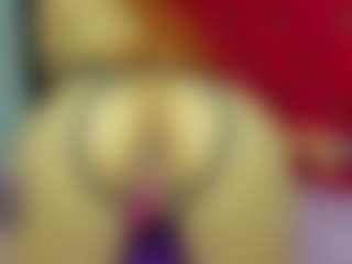 Live cam show with ArianaFire - Public Red Hair on Milfs Live