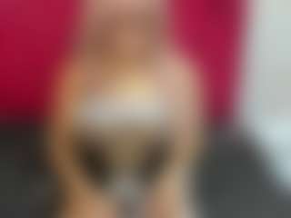 Live cam show with ArianaFire - Public Lovense on Camsoda Late Night