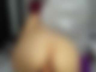 Show de câmera ao vivo com ArianaFire - Red Hair Teen (18+) no Camsoda