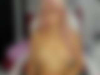 Live cam show with ArianaFire - Red Hair Amateur on Camsoda