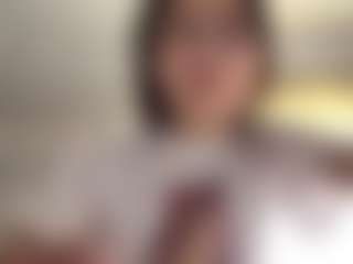 Live cam show with BrielleKane - Lesbian on live18s.com