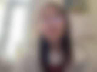 Live cam show with BrielleKane - Granny on xDating