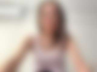 Live cam show with BrielleKane - Skinny on sexytreat.net