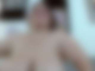 chantal_bigboobs1's Live Sex Cam Show
