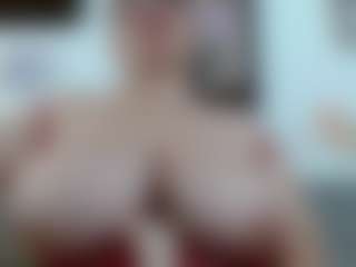 chantal_bigboobs1's Live Sex Cam Show