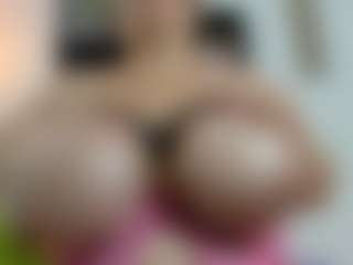 chantal_bigboobs1's Live Sex Cam Show