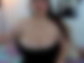 chantal_bigboobs1's Live Sex Cam Show