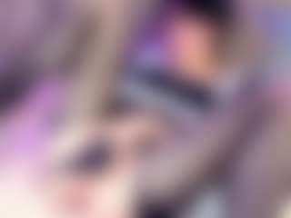 Live-Cam-Show mit Cherryyboy - Tease auf Camsoda