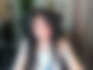 Live cam show with EmmaBlissa - Tease on Hubzter Live