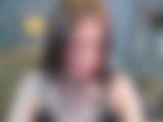 Live cam show with EmmaBlissa - Flashing on Dolls Live