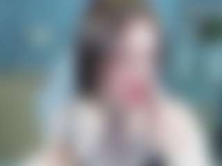 Live cam show with EmmaBlissa - Moaning on slutload