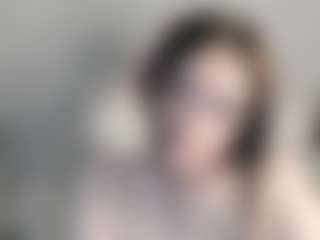 Live cam show with EmmaBlissa - Erotic Dance on livesuperchat.net