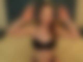 Live cam show with IsabelleDiorr - Green Eyes on justonemore.cc