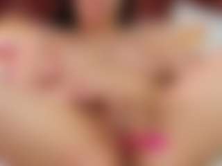 Live cam show with KittyLissa - Smoking on Camsoda