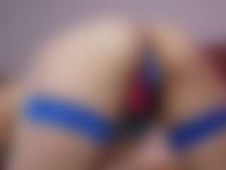 Live cam show with KittyLissa - Thick on Camsoda