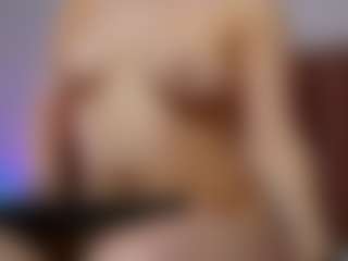 Live cam show with KittyLissa - Thick on sexylive.show