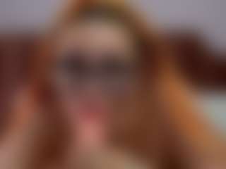 Live cam show with KittyLissa - Handjob on Dolls Live