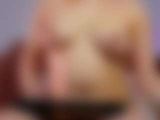 Live cam show with KittyLissa - Handjob on livesuperchat.net