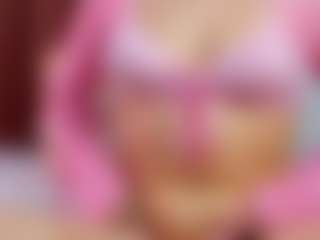 Live cam show with KittyLissa - Nipple Piercings on Stripli.com