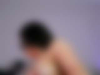 Live cam show with KittyLissa - Body Massage on Dolls Live