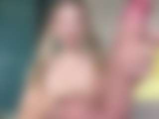 Live cam show with LanaLee - Big Tits on Uber Horny